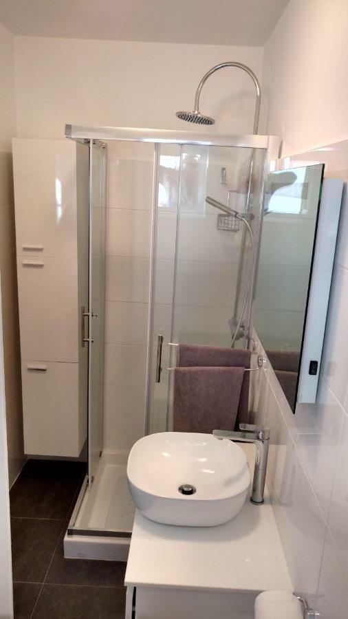 Apartman Eli Ровинь Экстерьер фото